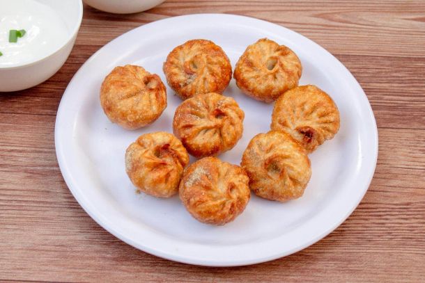 Veg. Fried Momos [8 Pieces]